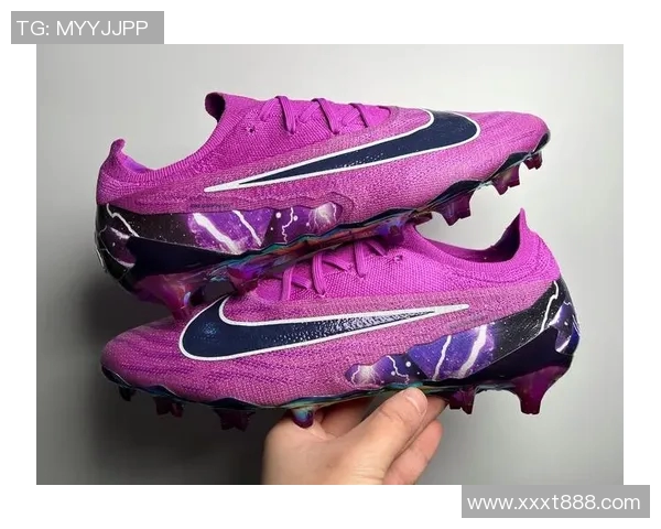 边锋球员专用足球鞋推荐与选择指南 适合不同风格与需求的最佳鞋款分析